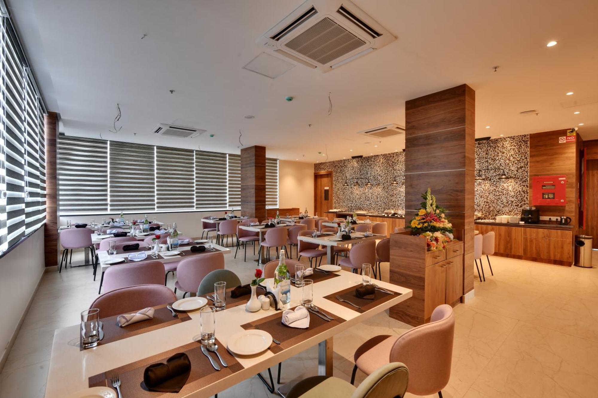 Click Hotel Vista-International Airport Dod Jala 외부 사진